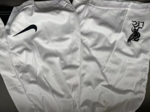 Kids Liverpool 2022/23 Away Jersey and Short Kit photo review