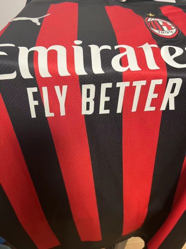 AC Milan 22/23 Home Jersey photo review