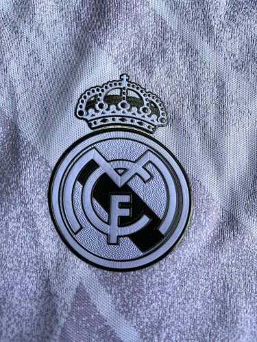 Player Version Real Madrid 22/23 Away Jersey photo review