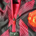 Manchester United  2021/22 Windbreaker Hoodie Jacket Red&Black photo review